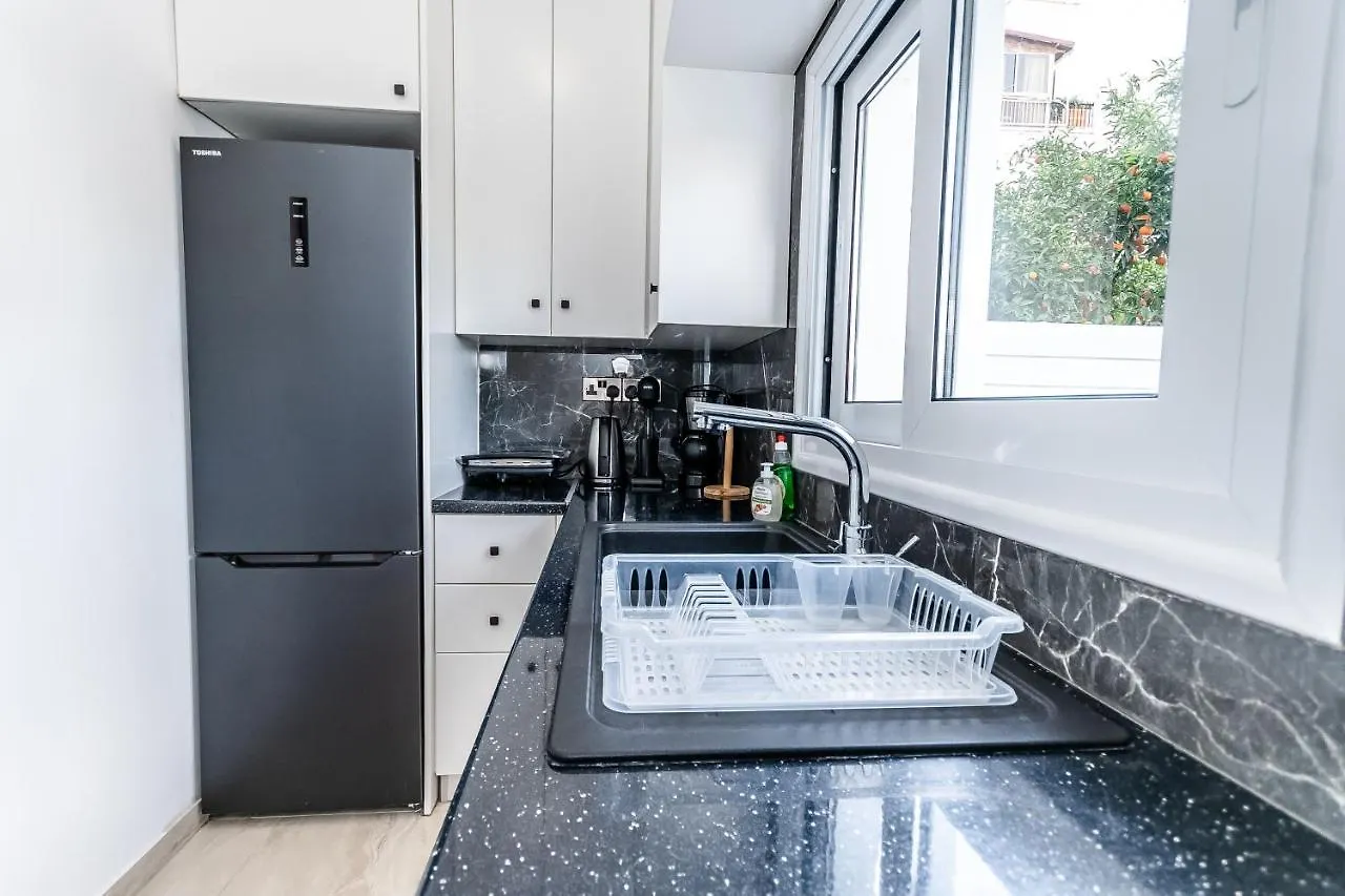Modern Ground Floor Studio With A Beautiful Garden Larnaca 0*,