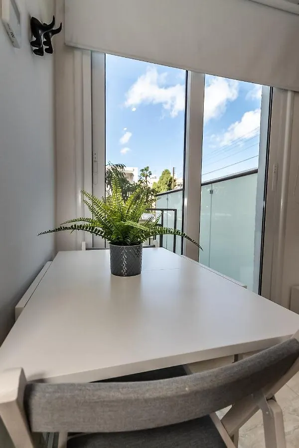 Modern Ground Floor Studio With A Beautiful Garden Larnaca 0*,