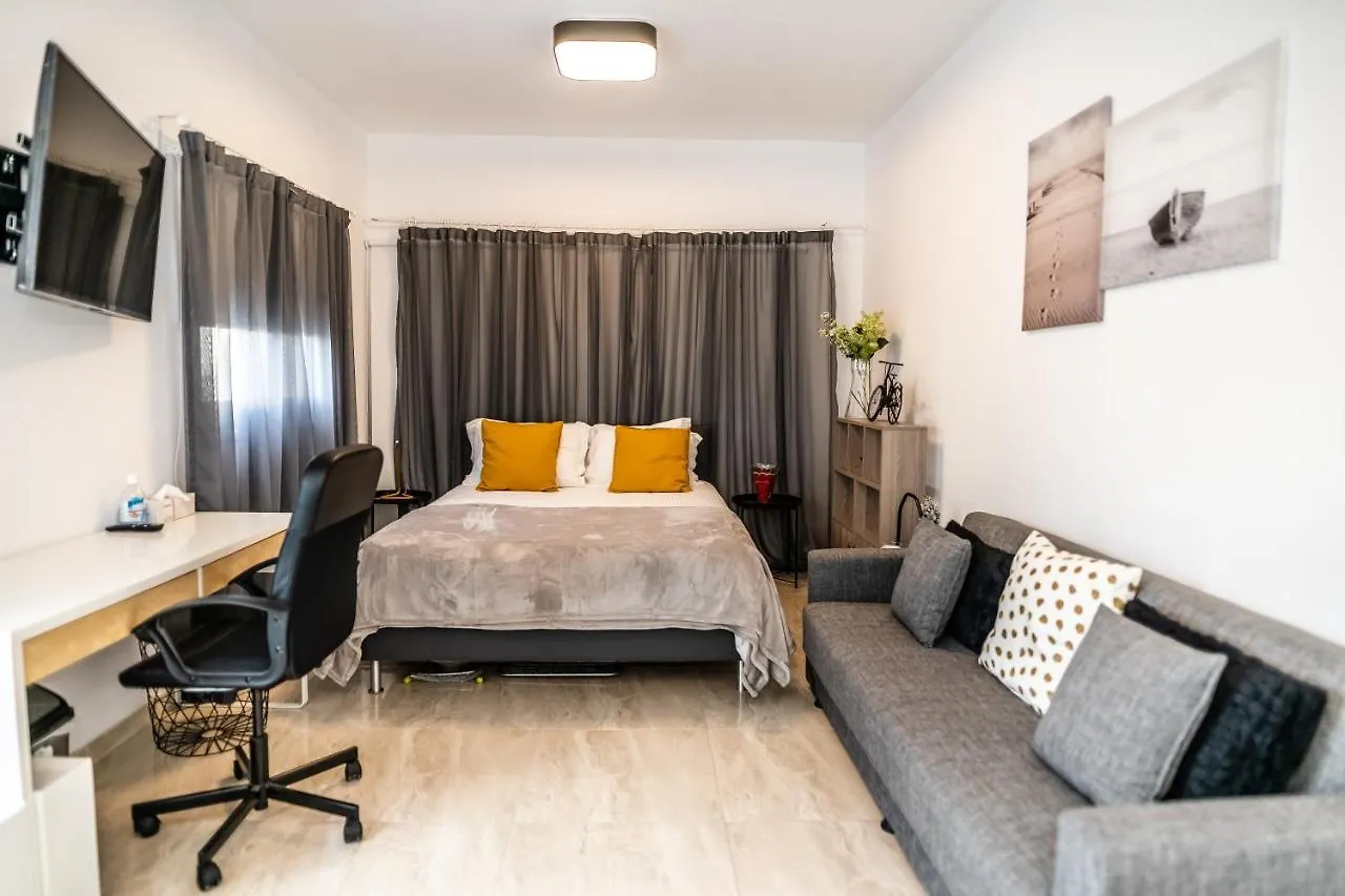 Modern Ground Floor Studio With A Beautiful Garden Larnaca